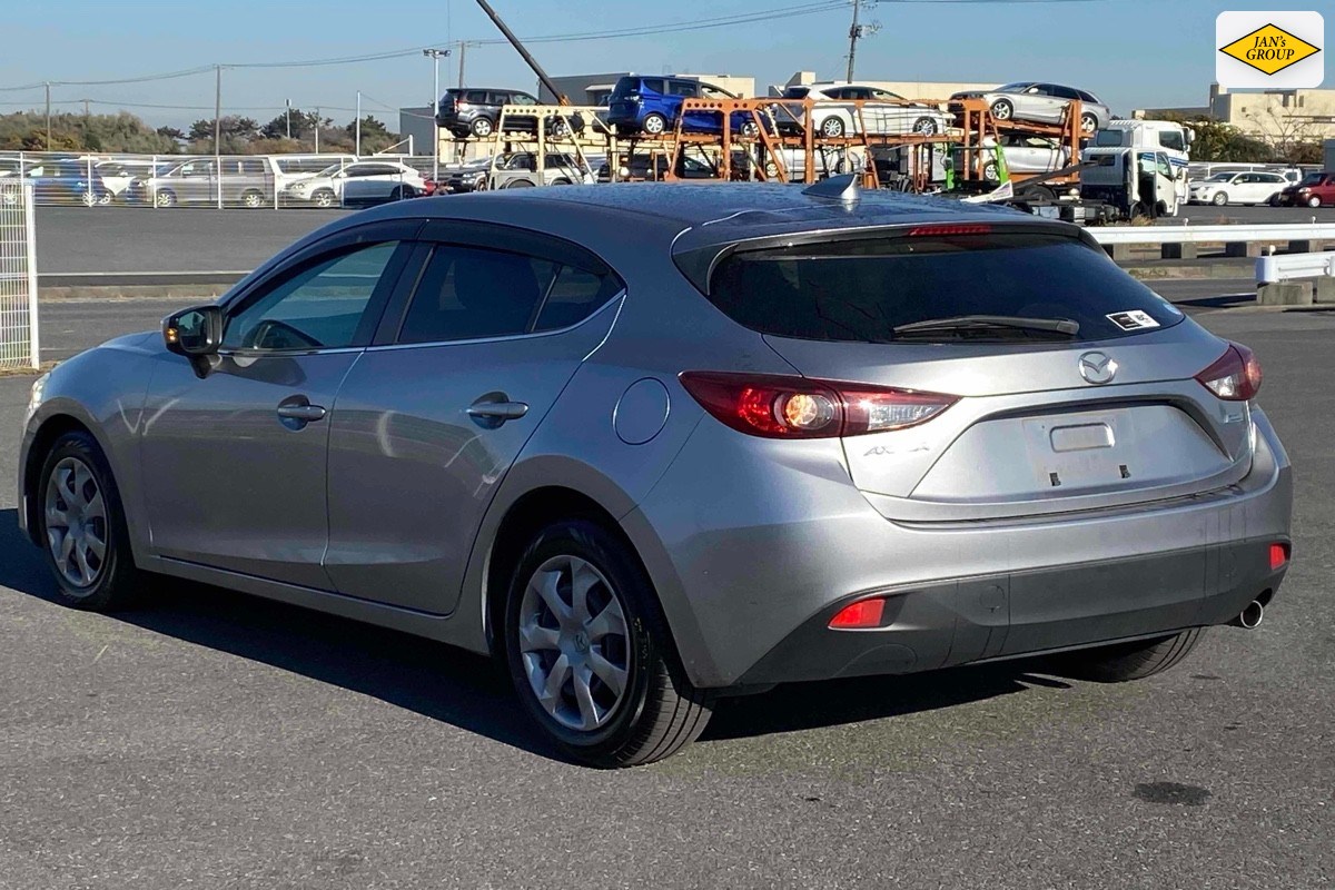 2015 Mazda Axela