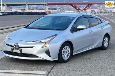 2018 Toyota Prius - Thumbnail