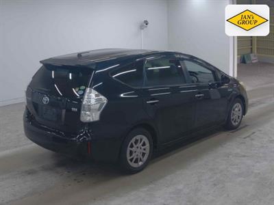 2013 Toyota Prius - Thumbnail