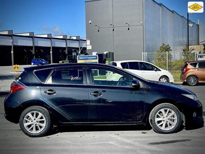 2013 Toyota Corolla - Thumbnail