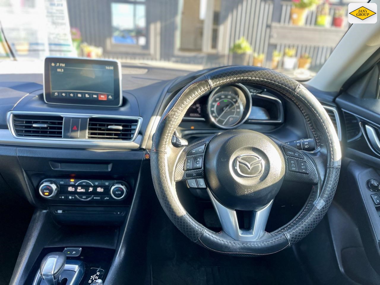 2016 Mazda Axela