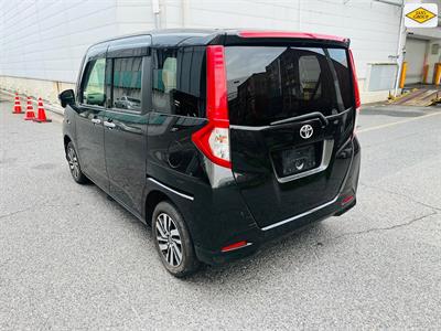 2018 Toyota Roomy - Thumbnail