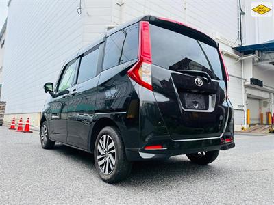 2018 Toyota Roomy - Thumbnail