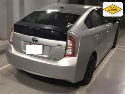 2013 Toyota Prius - Thumbnail