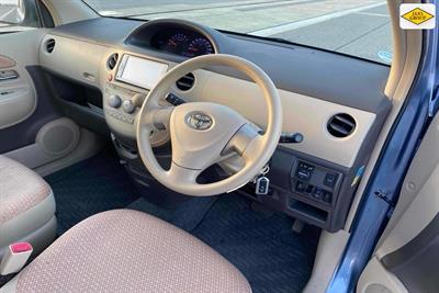 2014 Toyota Sienta - Thumbnail