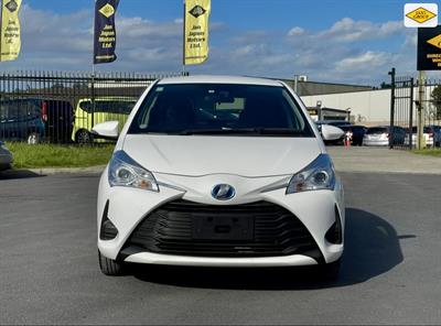 2019 Toyota Vitz - Thumbnail