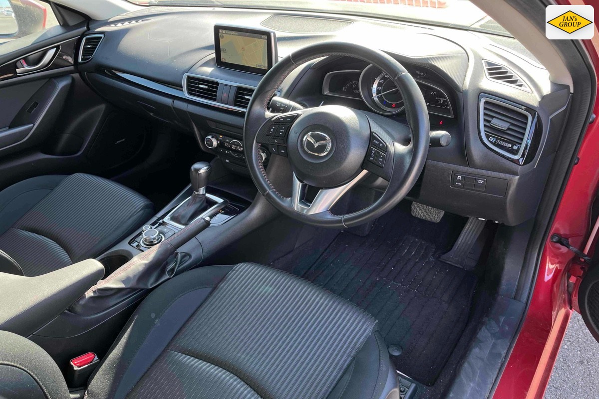 2015 Mazda Axela