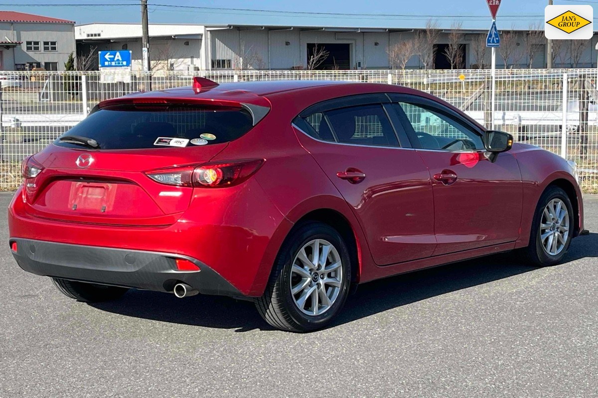 2015 Mazda Axela