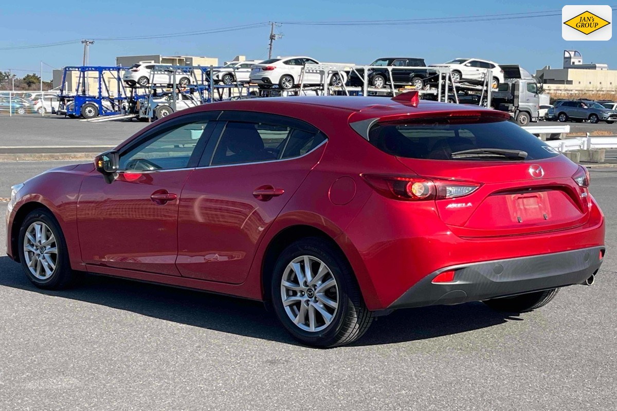 2015 Mazda Axela