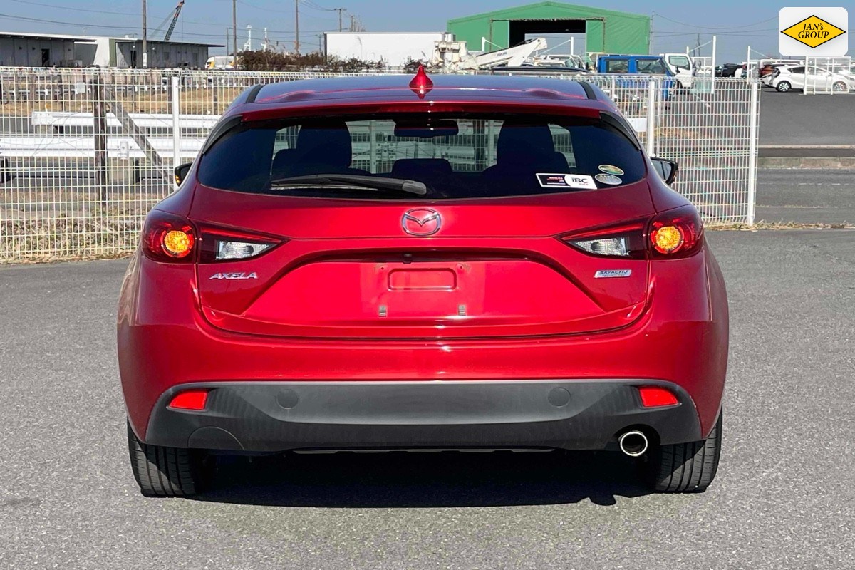 2015 Mazda Axela