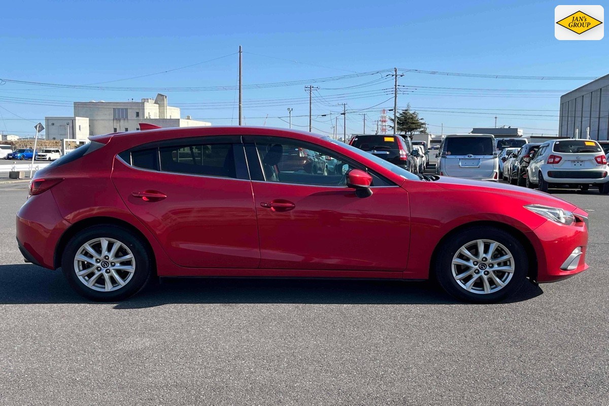 2015 Mazda Axela