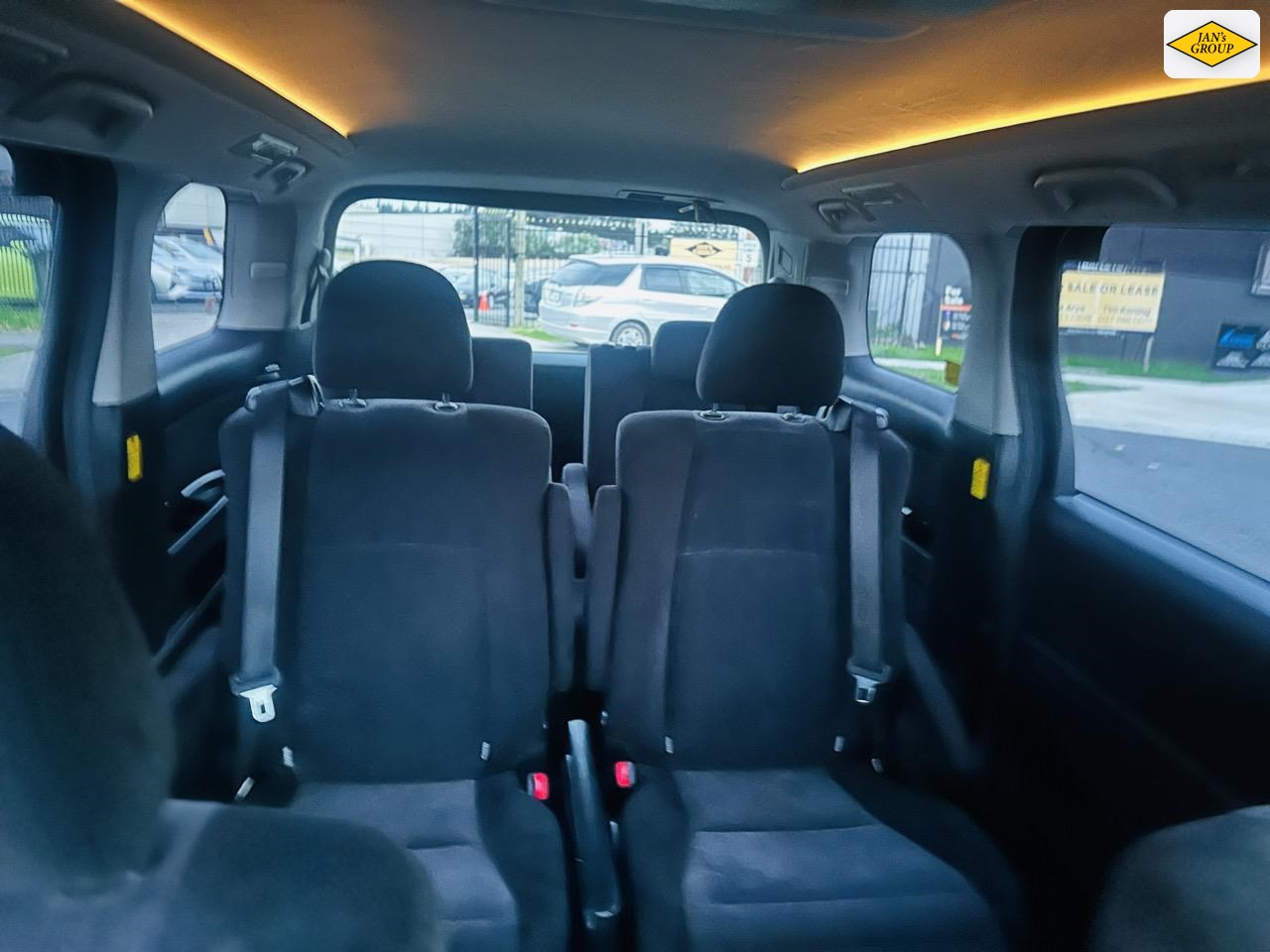 2013 Toyota Vellfire