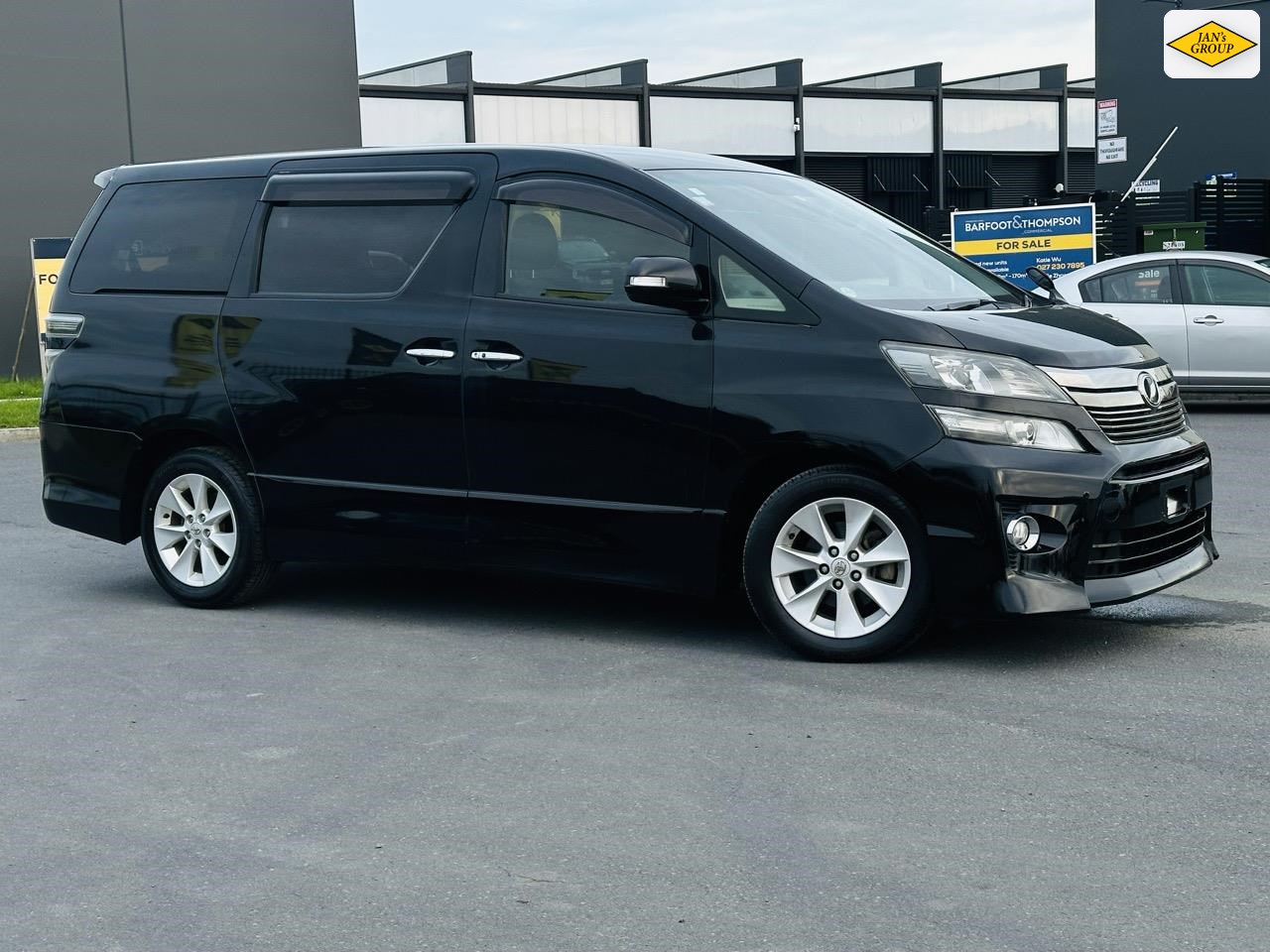 2013 Toyota Vellfire