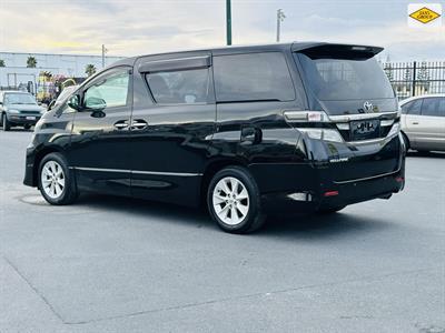 2013 Toyota Vellfire - Thumbnail