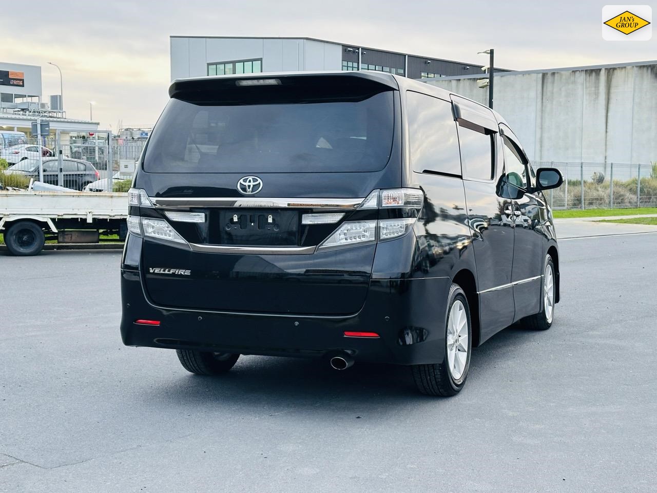 2013 Toyota Vellfire