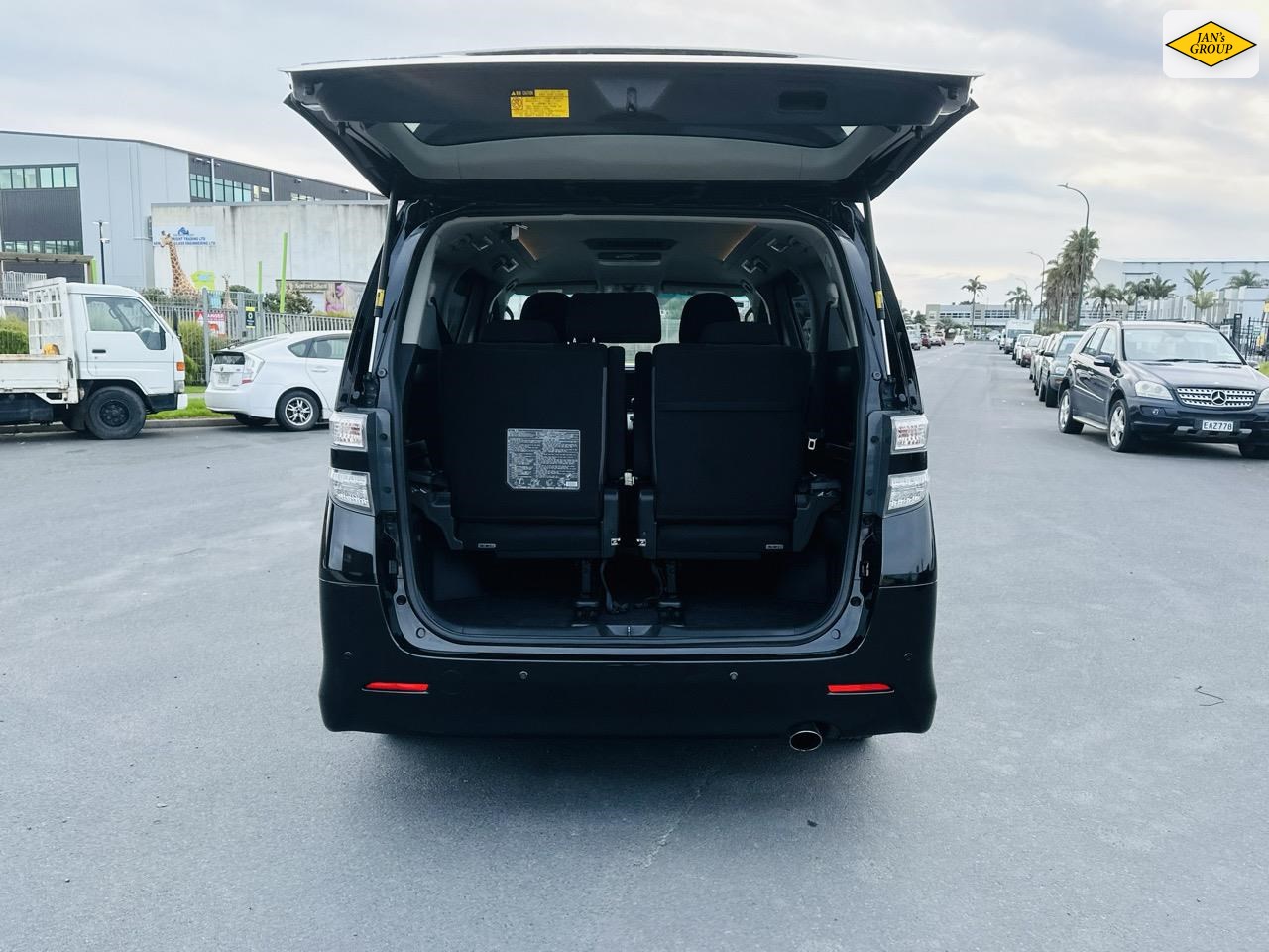 2013 Toyota Vellfire