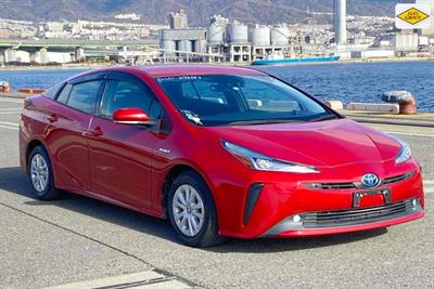 2019 Toyota Prius - Thumbnail