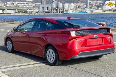 2019 Toyota Prius - Thumbnail