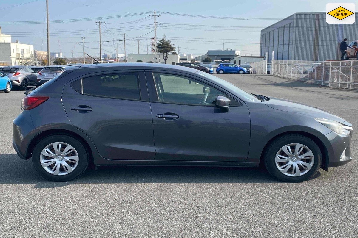 2015 Mazda Demio