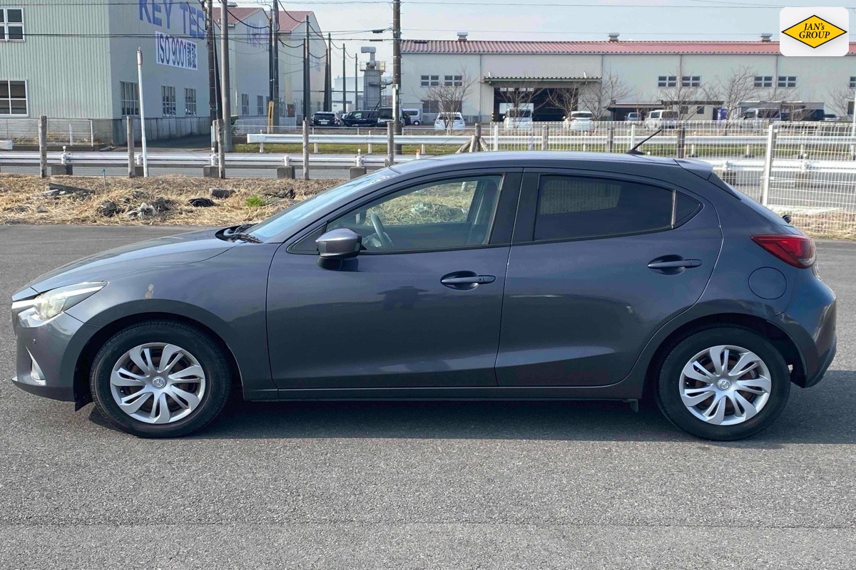 2015 Mazda Demio