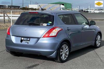 2013 Suzuki Swift - Thumbnail