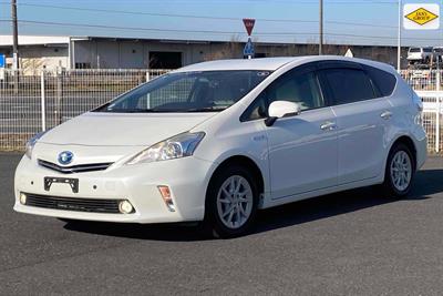 2013 Toyota Prius - Thumbnail