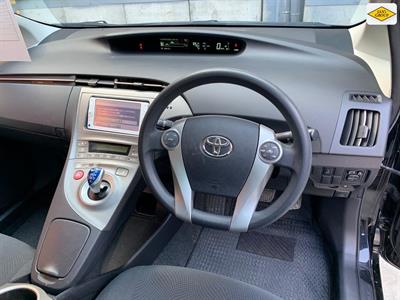 2013 Toyota Prius - Thumbnail