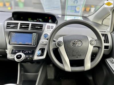 2014 Toyota Prius - Thumbnail