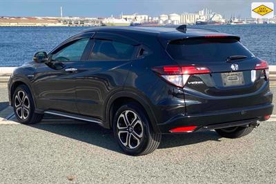 2017 Honda Vezel - Thumbnail