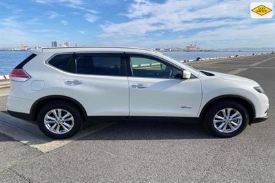 2017 Nissan X-Trail - Thumbnail