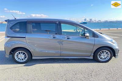 2013 Honda Freed - Thumbnail