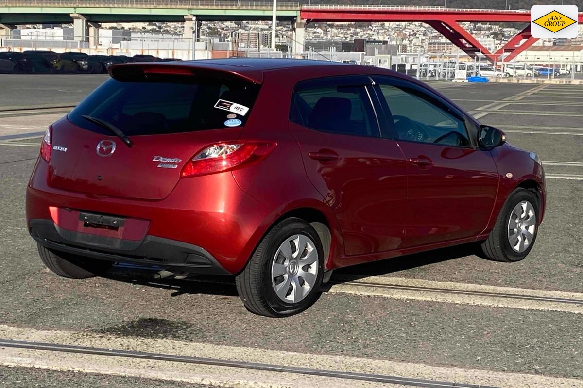 2014 Mazda Demio