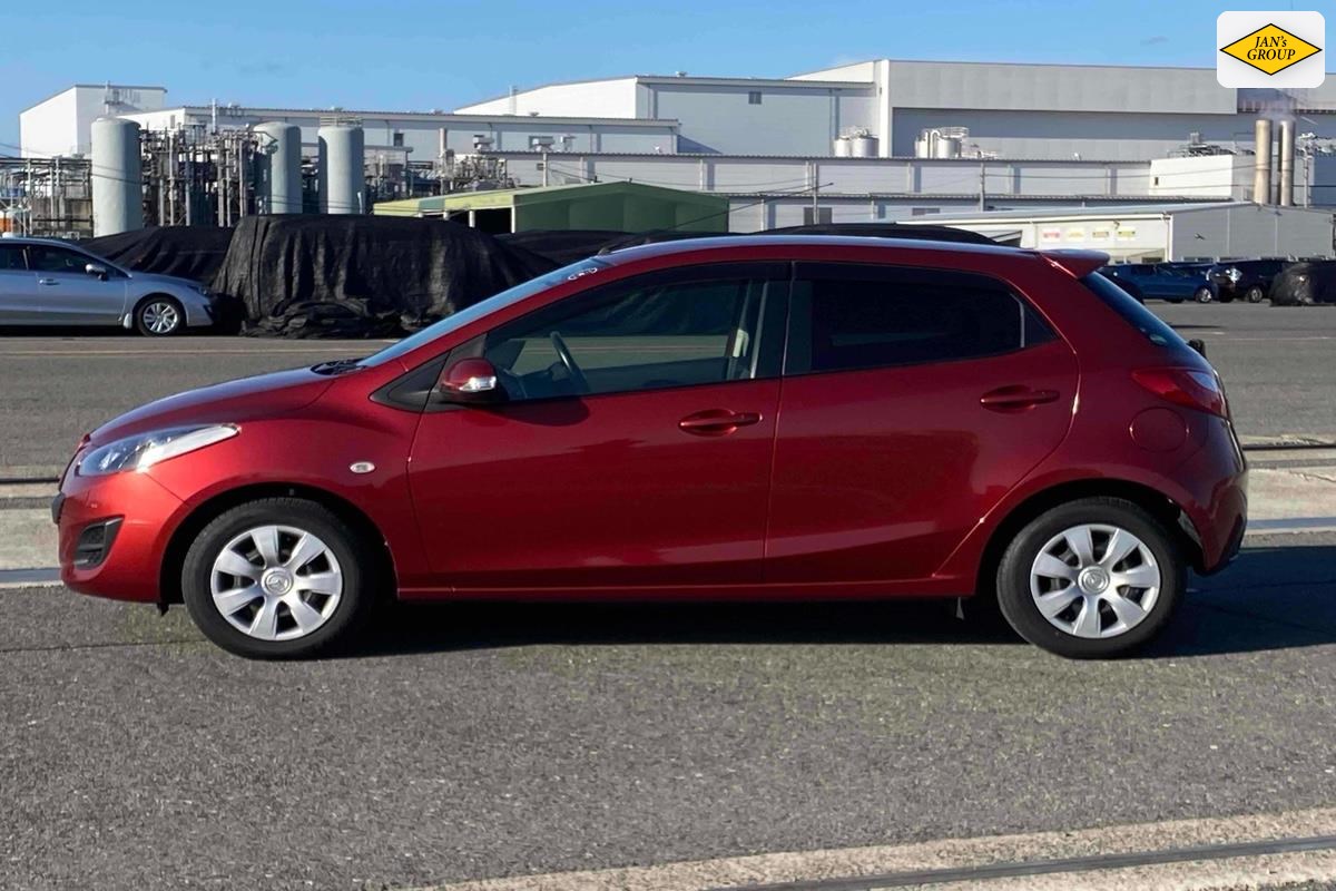 2014 Mazda Demio