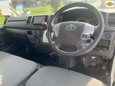 2018 Toyota Hiace - Thumbnail