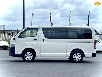 2018 Toyota Hiace - Thumbnail