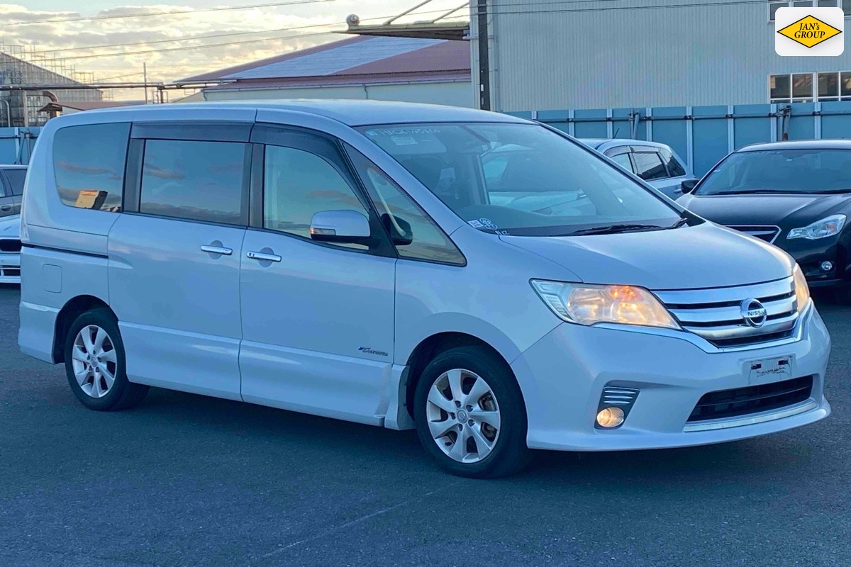 2012 Nissan Serena