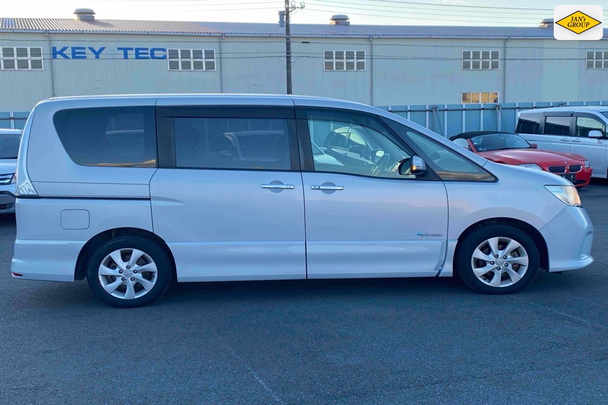 2012 Nissan Serena