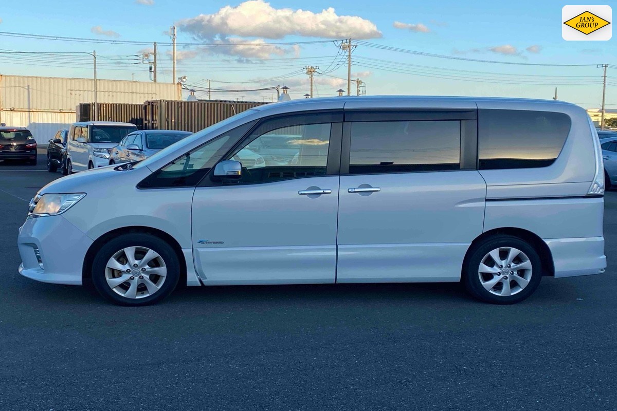 2012 Nissan Serena