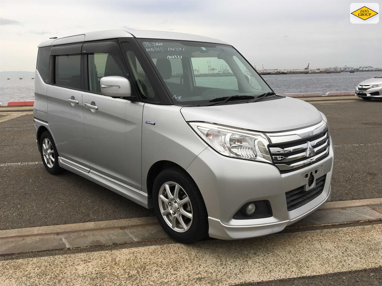 2016 Mitsubishi Delica