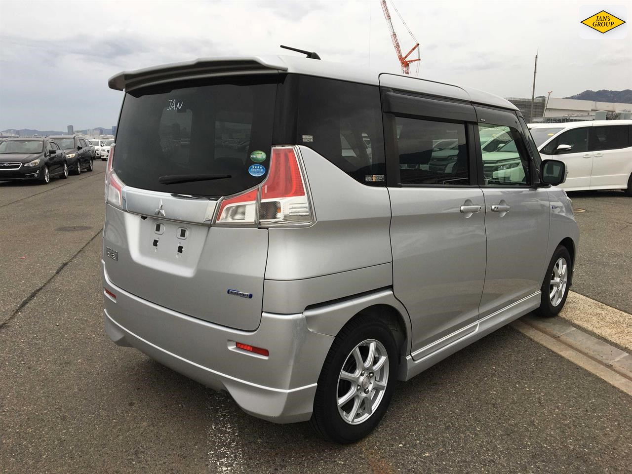 2016 Mitsubishi Delica