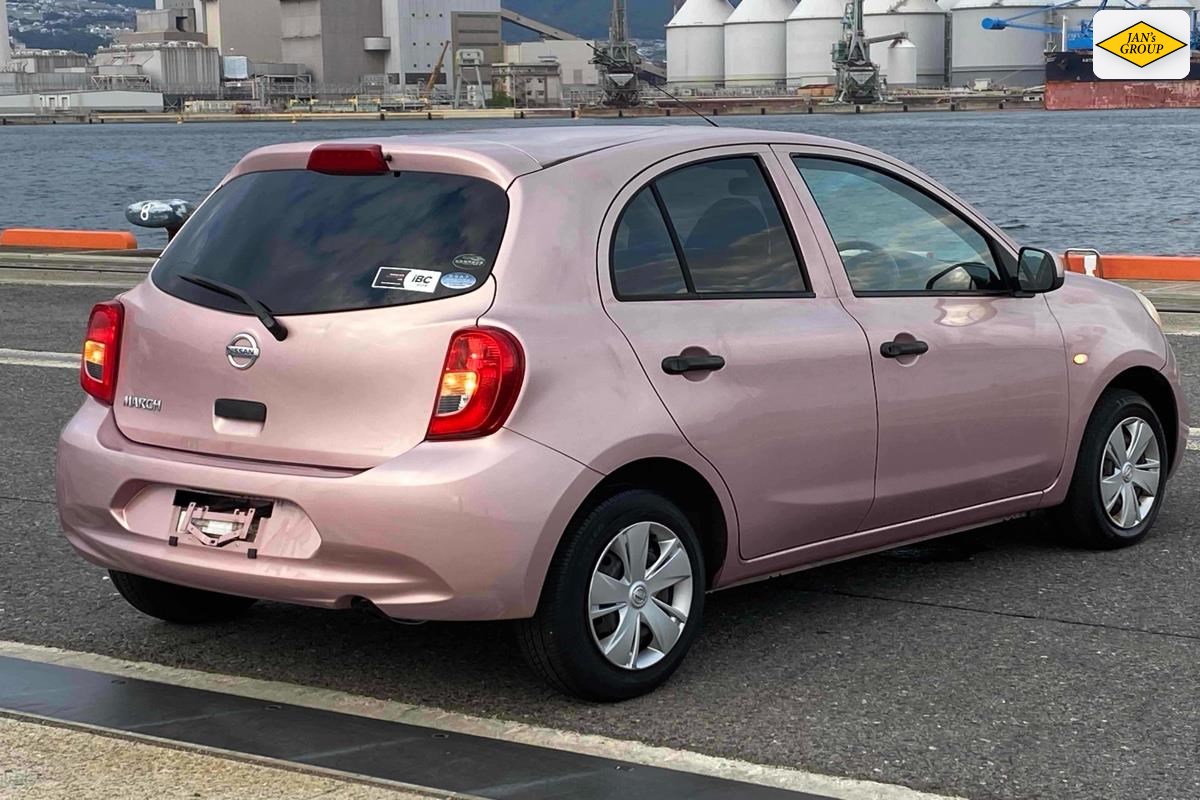 2016 Nissan March