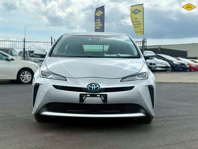 2021 Toyota Prius - Thumbnail