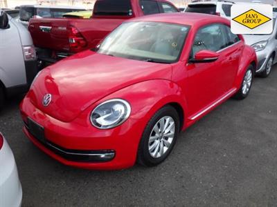 2013 Volkswagen Beetle - Thumbnail