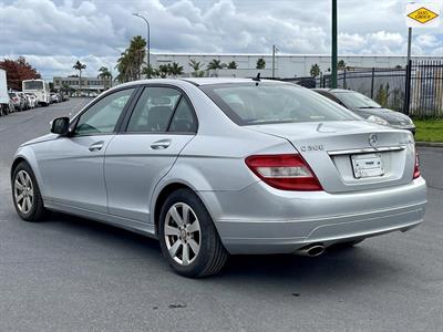 2009 Mercedes-Benz C 200 - Thumbnail