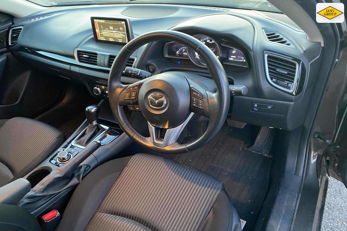 2015 Mazda Axela