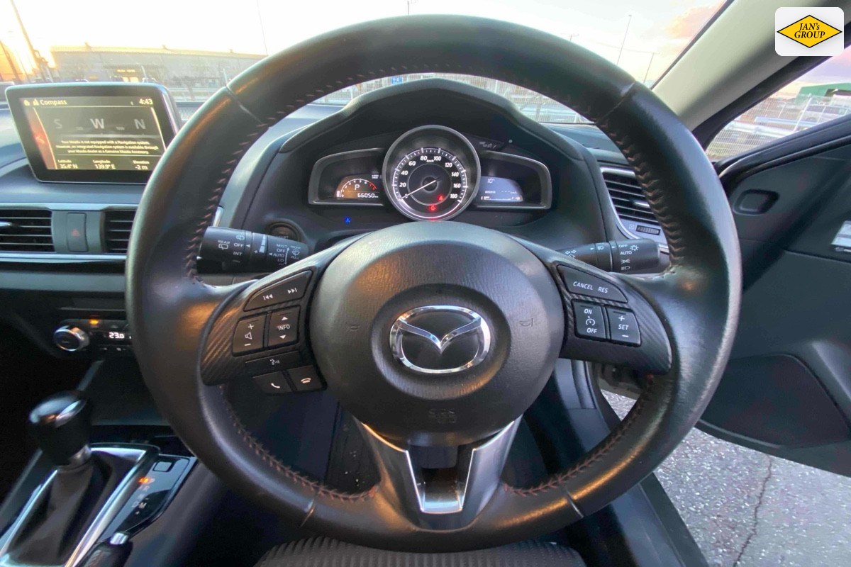 2015 Mazda Axela