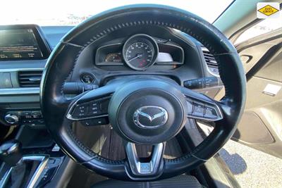 2016 Mazda Axela - Thumbnail