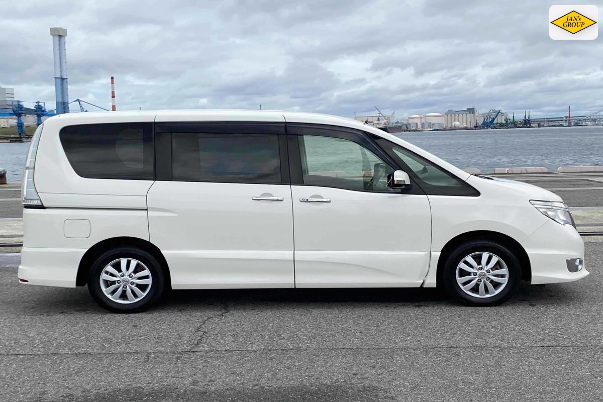 2016 Nissan Serena