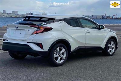 2019 Toyota C-HR - Thumbnail