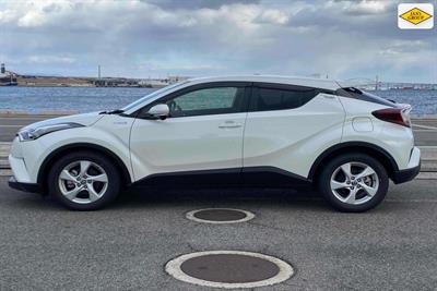 2019 Toyota C-HR - Thumbnail